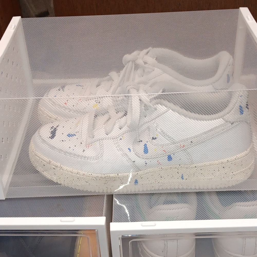 AF1 lows size 7